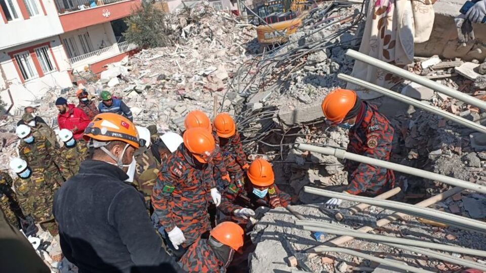 İTÜ'lü deprem bilimci Prof. Dr. Akyüz'den flaş iddia! "Belki o sabah 3 deprem oldu!"