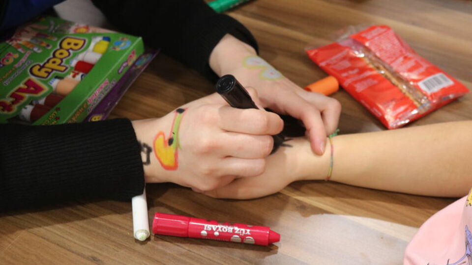 283 bin 'koruyucu aile' başvurusu