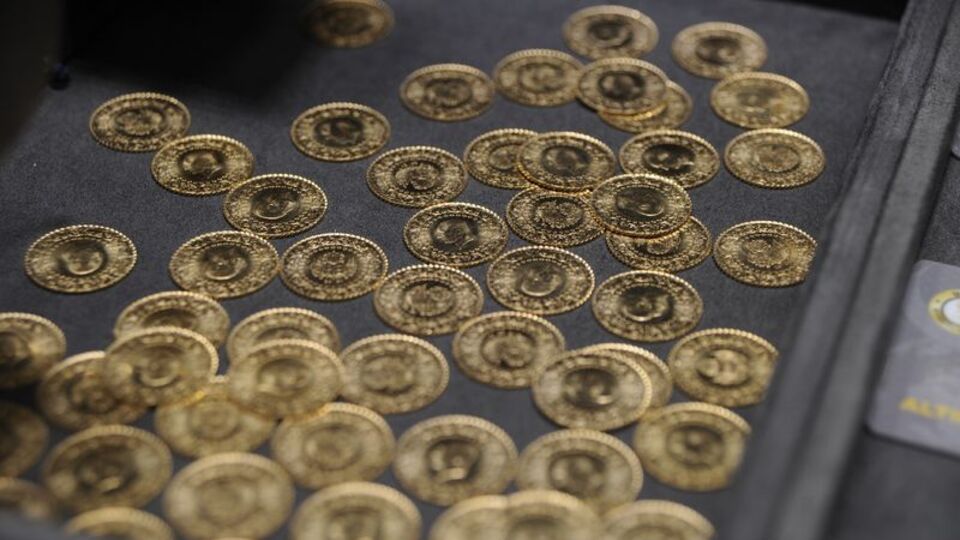 Altının gram fiyatı 1,115 lira seviyesinde