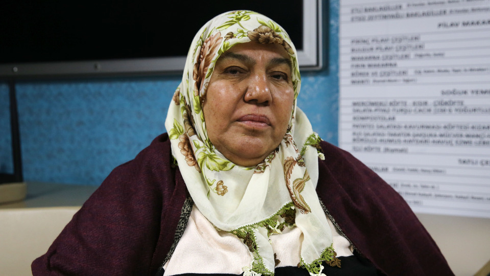 Kahreden tablo! Depremde 50 yakınını kaybetti