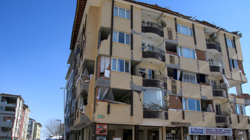 İşte il il acil yıkılması gereken bina sayısı!