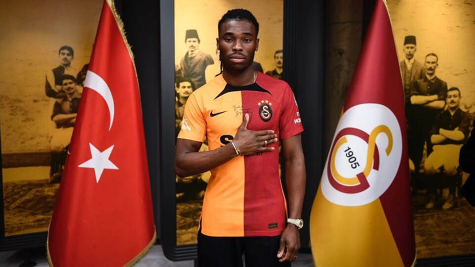 Galatasaray transferi açıkladı!