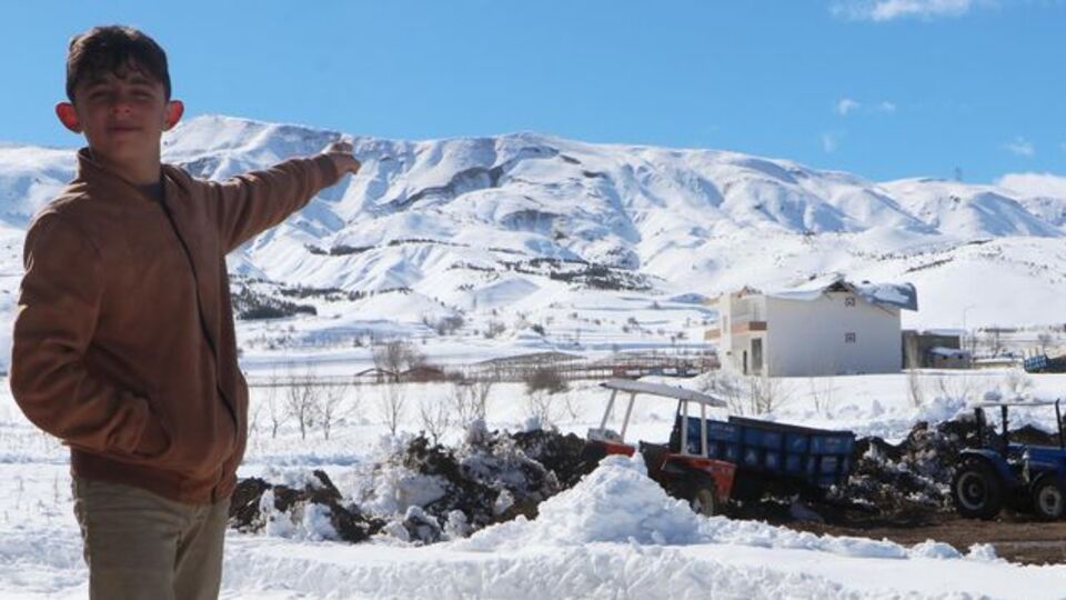 Deprem Malatya Doğanşehir'de dağı ikiye ayırdı!