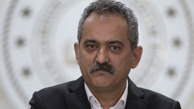 Milli Eğitim Bakanı Özer: 10 ilde eğitime ne zaman başlanacağını salı günü açıklayacağız
