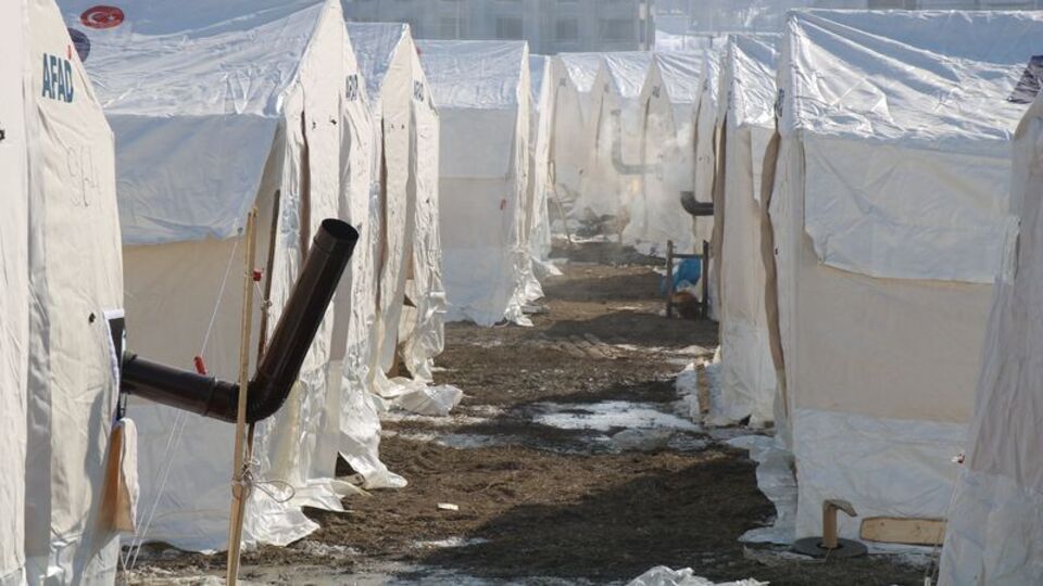 Prof. Dr. Güner'den afet bölgesindeki salgınlara karşı uyarı!