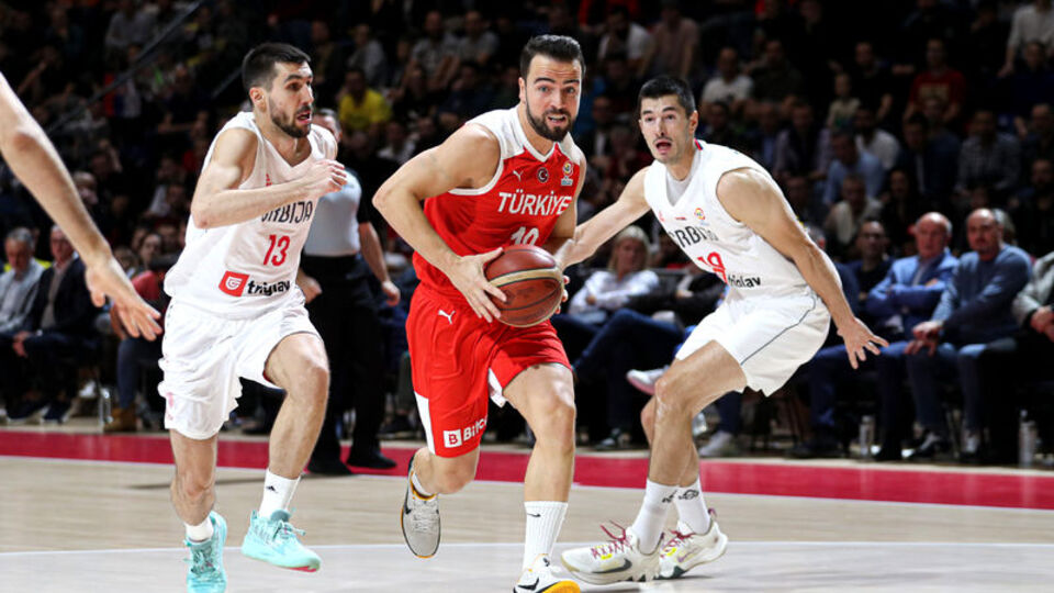 12 Dev Adam'ın Letonya maçı Bursa'da