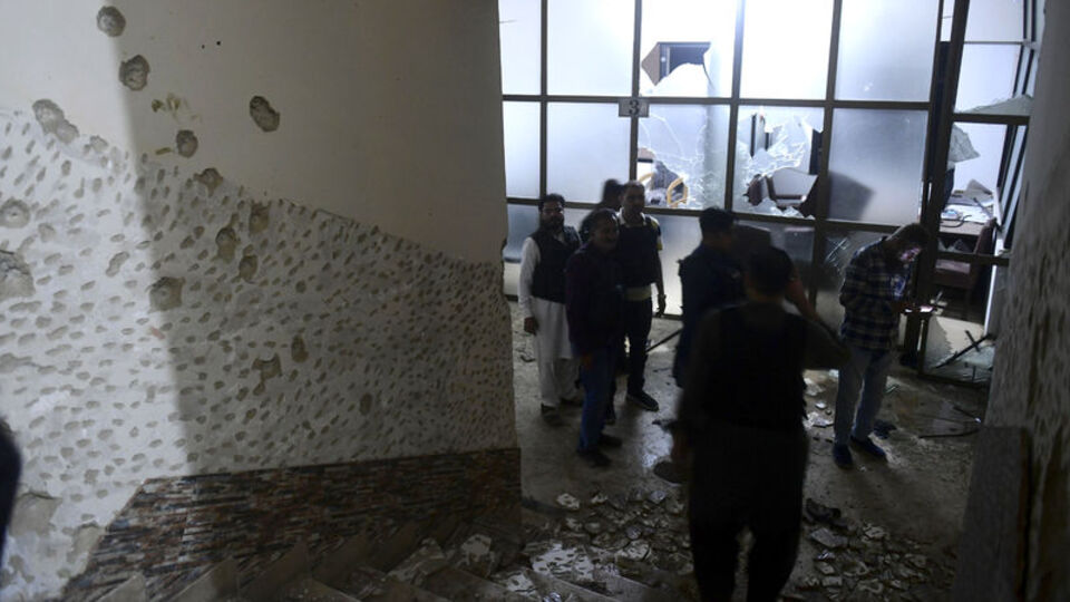 Pakistan'da Emniyet Müdürlüğüne saldırı: 4 ölü