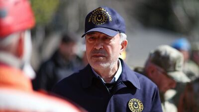 Bakan Akar: TSK ilk andan itibaren milletinin yanına koşmuştur