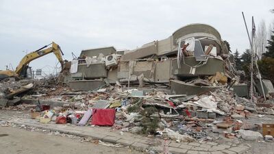 Malatya'da 19 kişinin öldüğü siteyle ilgili 3 gözaltı!