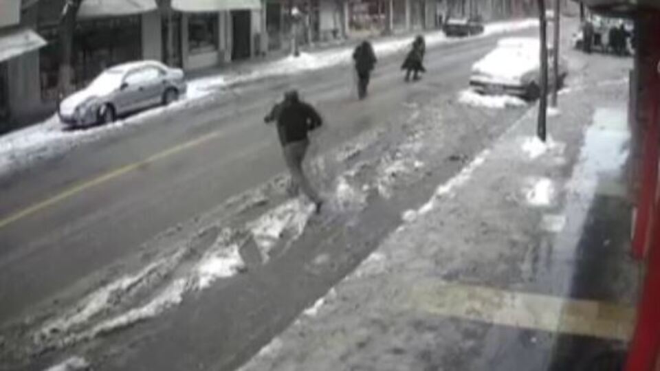 13 kişi hayatını kaybetmişti! Yetiş Apartmanı'nın yıkılma anı!