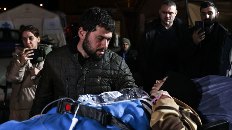 Depremde evden kaçtı! Erken doğum yaptı