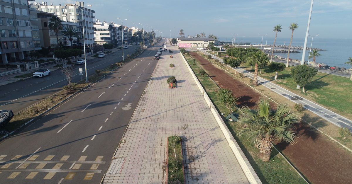 İskenderun 3 depremin ardından hayalet şehre döndü! -Güncel haberler ...