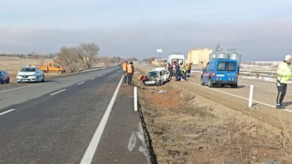 Depremzede aile kaza yaptı: Ölü ve yaralılar var