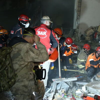 Antakya'dan yeni görüntüler! Yetkililerden uyarı!