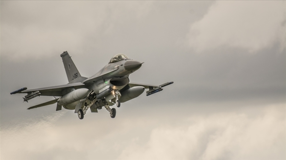 ABD'li vekiller, Ukrayna'ya F-16 verilmesini istiyor
