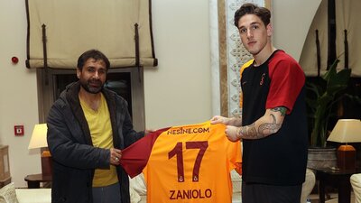 Muhammed Emin'in babasına imzalı forma