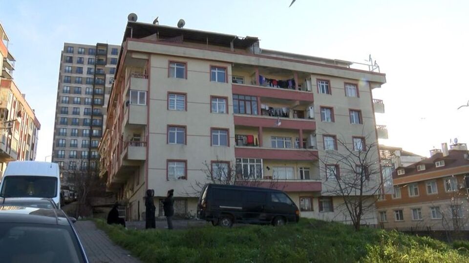 Mühürlenen binada korku dolu yaşam!