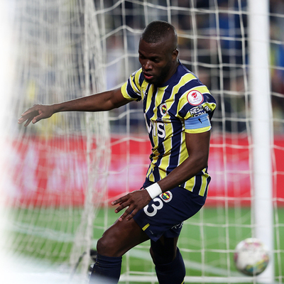 Valencia yuvadan uçuyor!