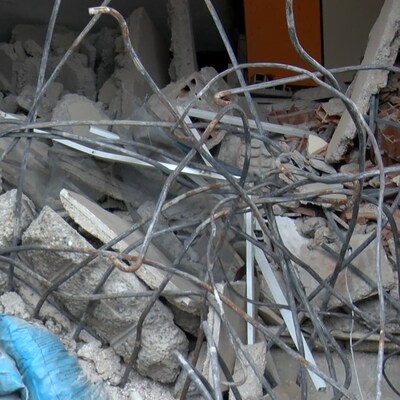 O evlerde "nervürlü demir" yok!