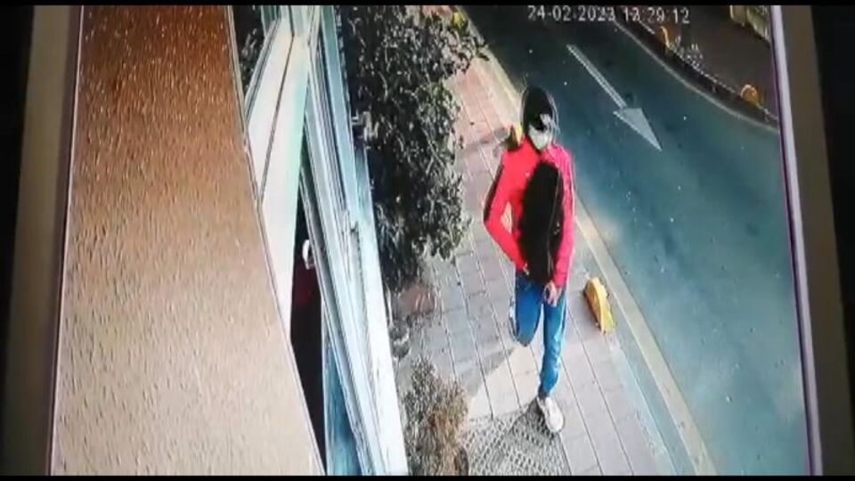 Pompalı tüfekle komşusunu vurdu