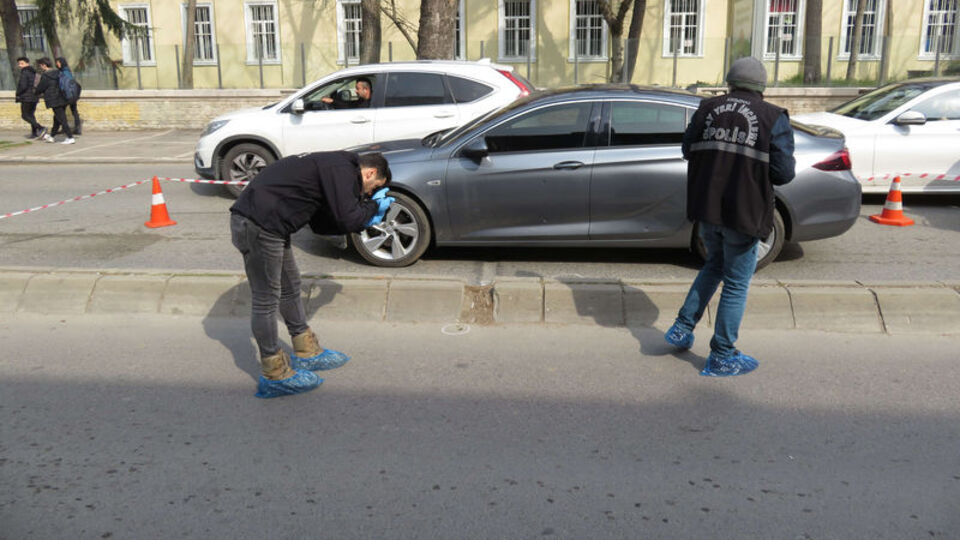 İstanbul'da trafik ışıklarında silahlı saldırı