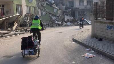 Afet bölgesindekiler için pedal çeviriyorlar