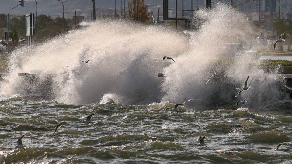 Meteoroloji'den 2 bölge için kritik fırtına uyarısı!
