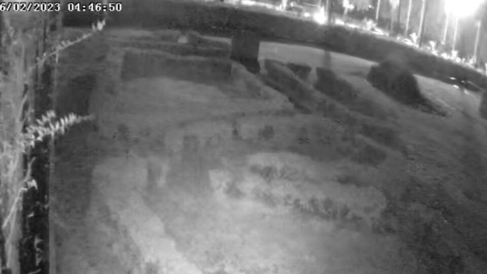 Şoke eden görüntü! Depremin ardından yer altı suyu kaynayarak yukarı çıktı!