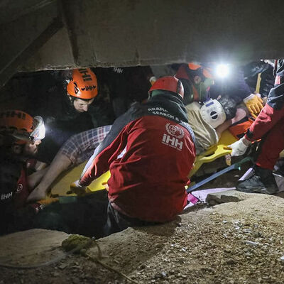 Birbirlerine sarılmış halde buldular