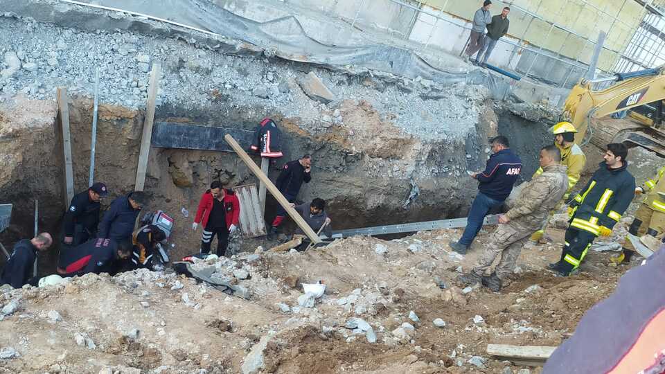 Havalimanı şantiyesinde göçük: 2 ölü