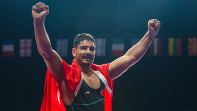 Taha Akgül, Mısır'da altın kazandı