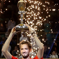 Medvedev Katar'da şampiyon