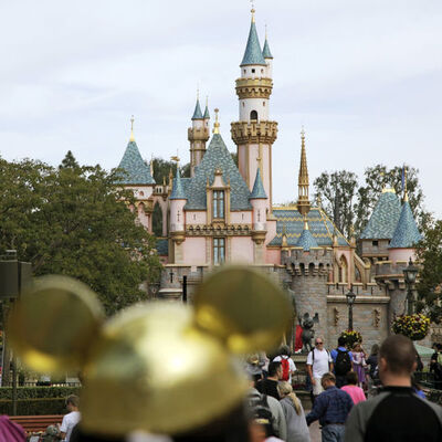 Disneyland'i ziyaret rekorunu kırdı!