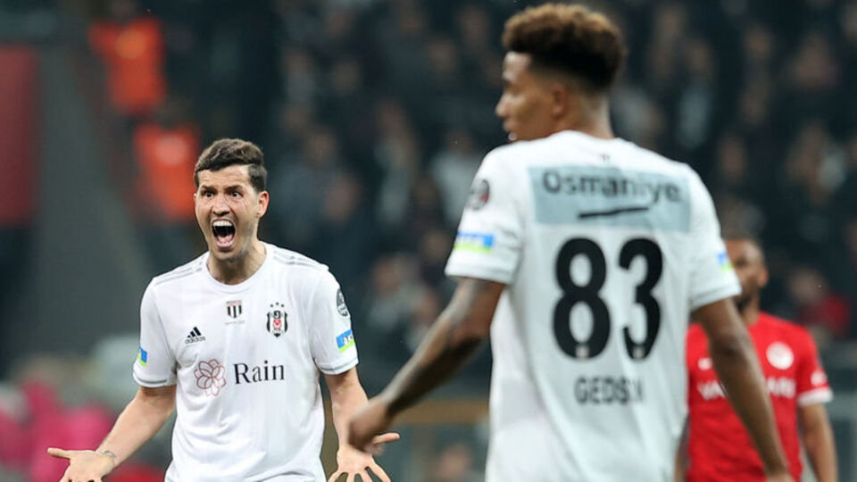 Beşiktaş fırsatı kaçırdı!