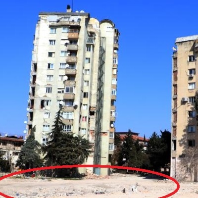 Karbon fiberle güçlendirilen blok ayakta kaldı, diğeri yıkıldı