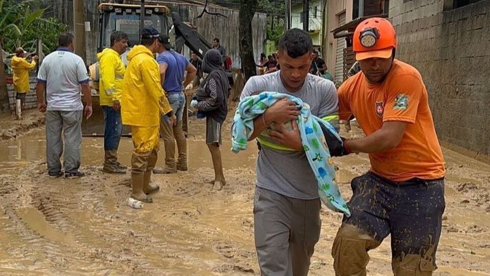 Brezilya'da sel ve heyelan felaketinde can kaybı 65'e çıktı