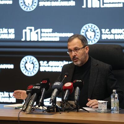 "Spor sahaları siyaset alanı değildir!"