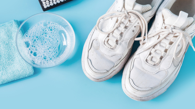 Beyaz Ayakkabı Nasıl Temizlenir? Evde Beyaz Spor Ayakkabı Temizliği Nasıl Yapılır, Ne Kullanılır?