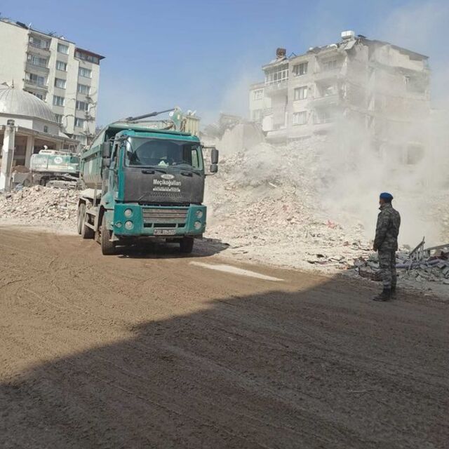 Mehmetçik çalışmalarını sürdürüyor