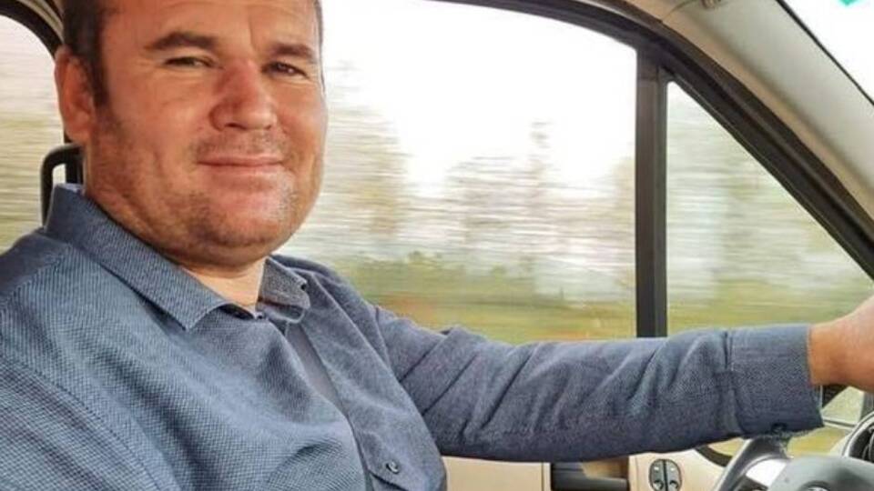 Çiftçi tarlasında tabancayla vurularak öldürüldü