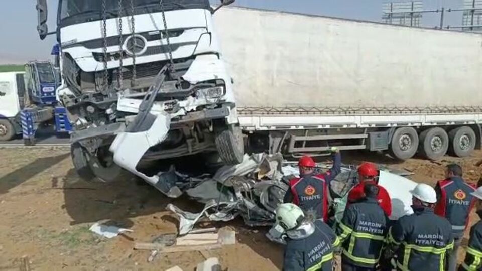 Mardin'de korkunç kaza: 2 ölü, 2 yaralı