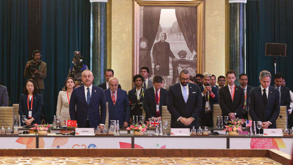 G20 toplantısı, saygı duruşuyla başladı