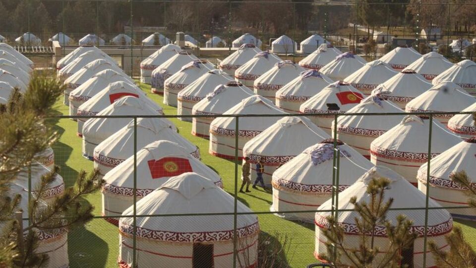 Deprem bölgesindeki afet çadırları!