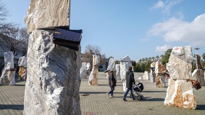 'Gâvur Mahallesi' sergisi uzatıldı