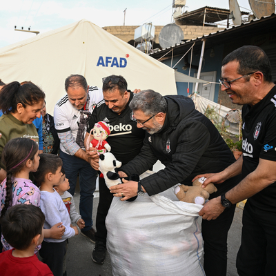 Beşiktaş'ın oyuncakları yüzleri güldürdü