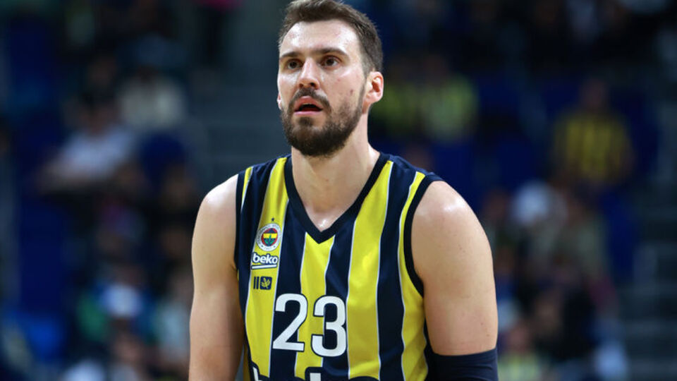 Fenerbahçe Beko'da 3 yıllık imza!