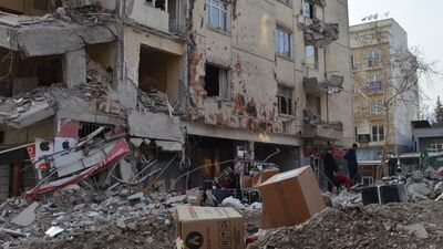 Evinde yardım malzemeleri çıkan emniyet müdürü açığa alındı!