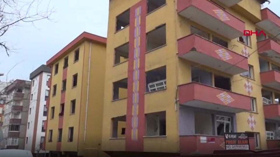 Tuzla'da orta hasarlı 27 bina için yıkım süreci başladı