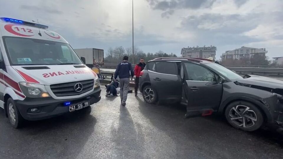 TEM'de kaza: Çok sayıda yaralı var