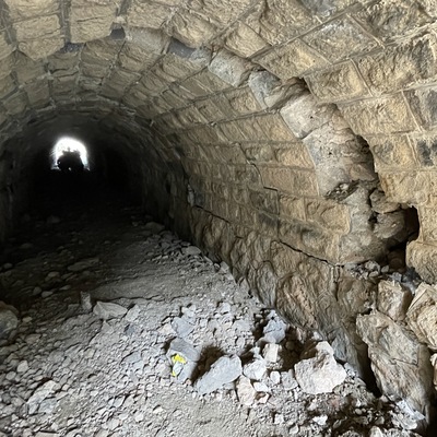Gaziantep'teki taş tünelde depremin izleri!